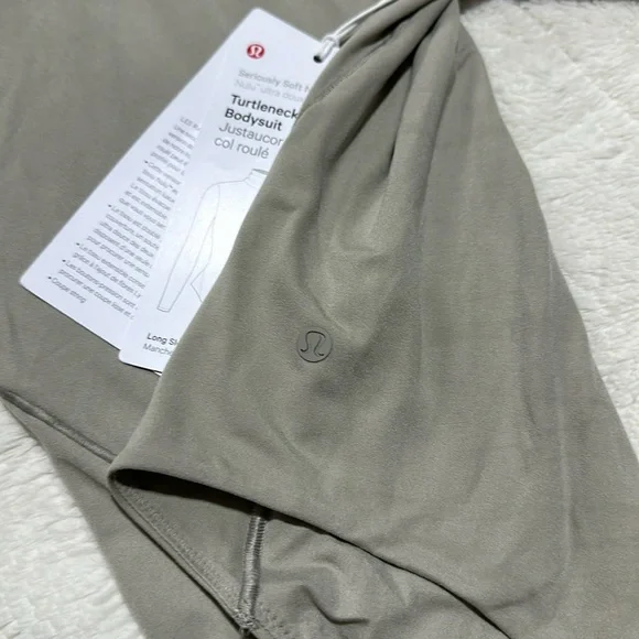 Lululemon | size xsmall | turtleneck bodysuit - Picture 14 of 14